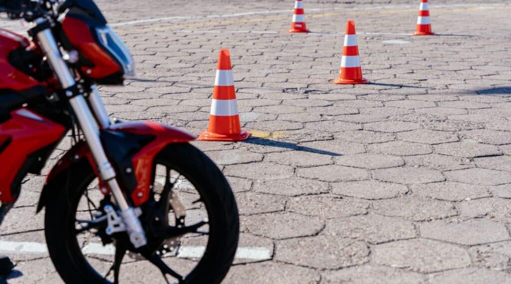 Praktische Motorradprüfung - Manöverprüfung