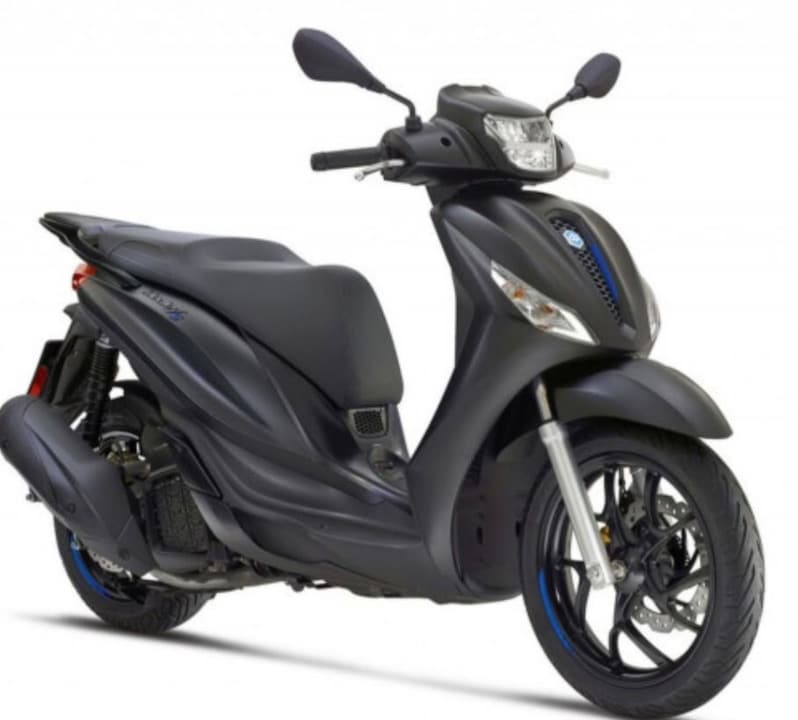 Motorrad Vermietung - Piaggio 200 für Kat A 35 kW